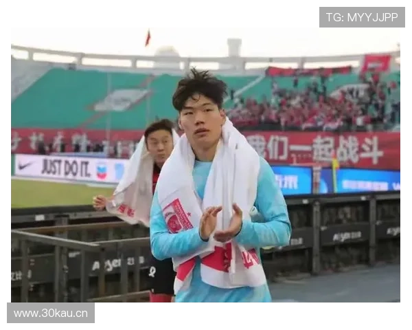 蓉城官宣贺一然三年签九百万转会