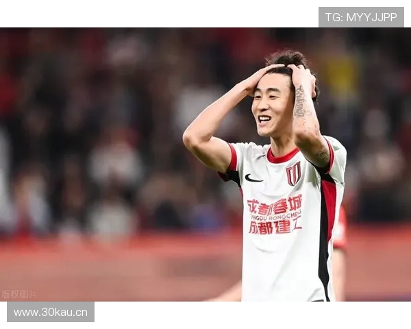 半场成都一比二町田韦世豪破门