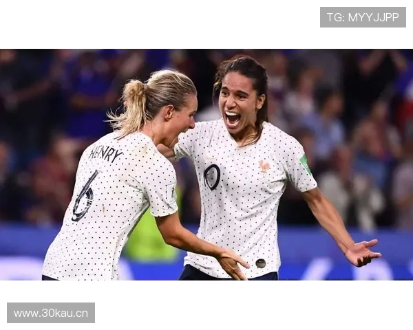 勺子点球惊险逆转门将庆祝